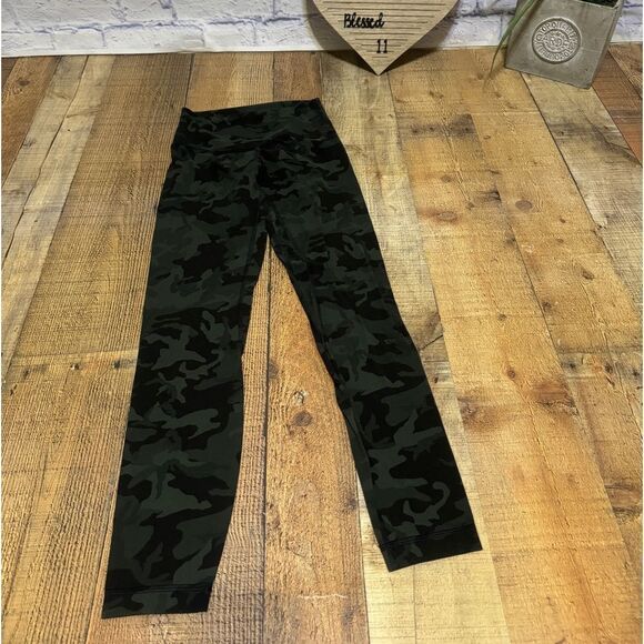 Lululemon Align Pant II 25"
Incognito Camo Multi Gator Green - Picture 1 of 11